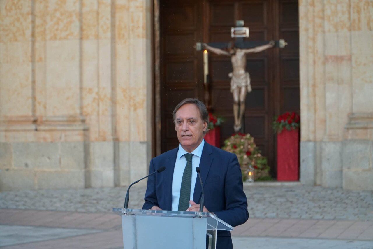 Inauguración de la Plaza del Cristo del Amor y de la Paz en Salamanca