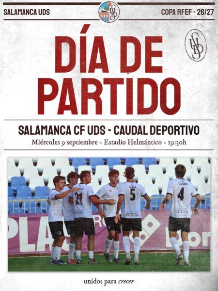 Jugadores del Salamanca CF UDS celebrando en el Estadio Helmántico durante la Copa RFEF.