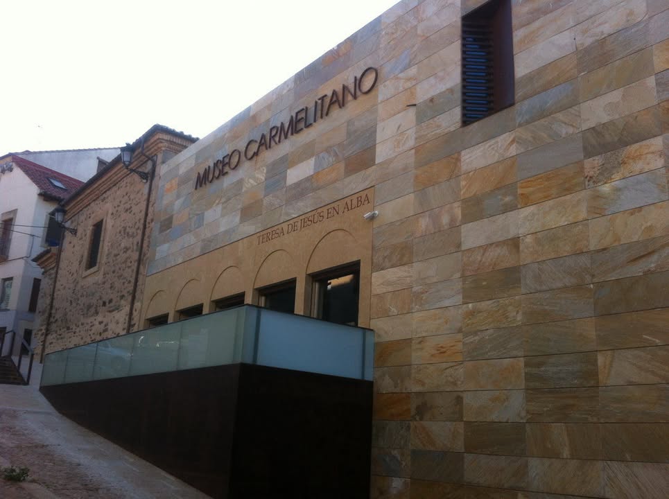 Fachada del Museo Carmelitano en Alba de Tormes