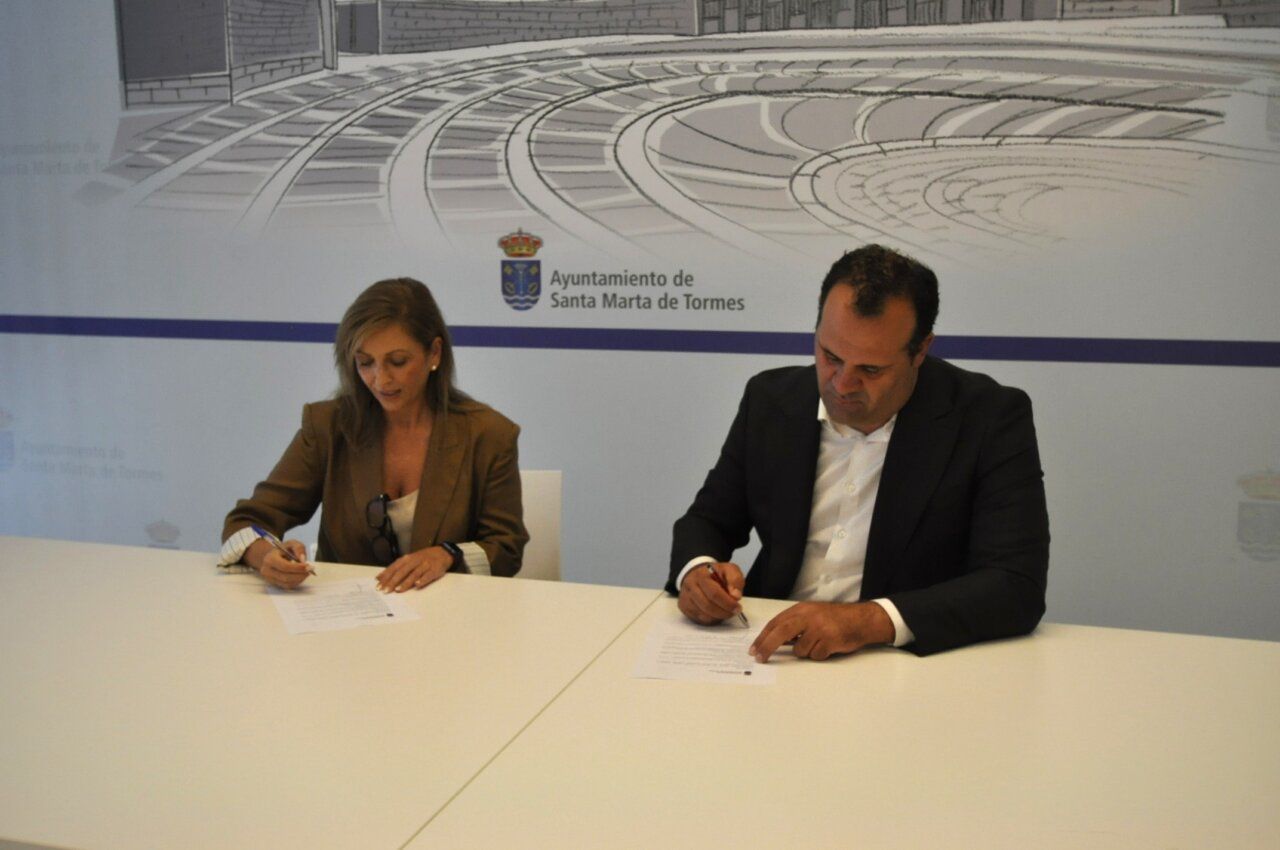 Firma de acuerdo para programa de detección auditiva en Santa Marta de Tormes