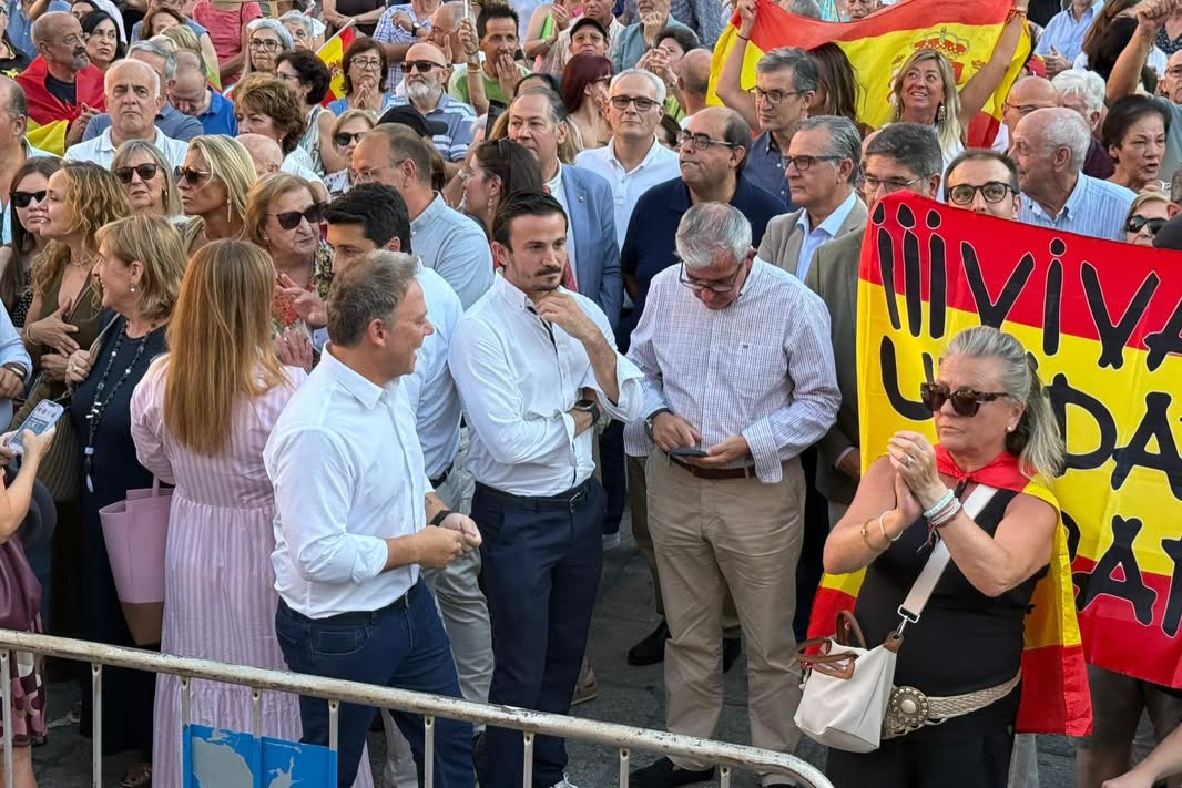 Concentración multitudinaria en la Plaza Mayor de Salamanca
