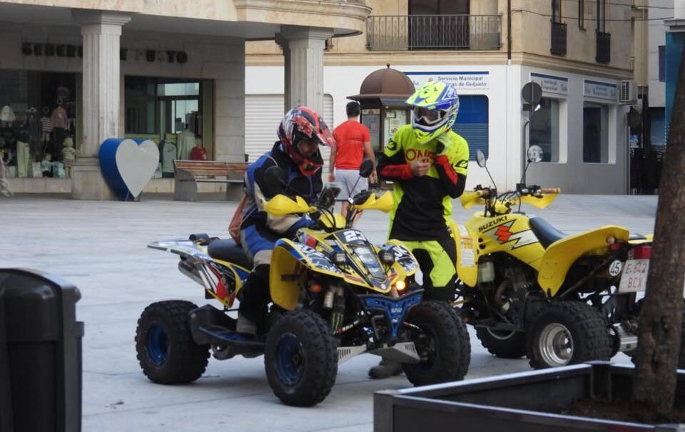 Participantes en la XI Marcha Cicloturista Jamountain Bike en Guijuelo