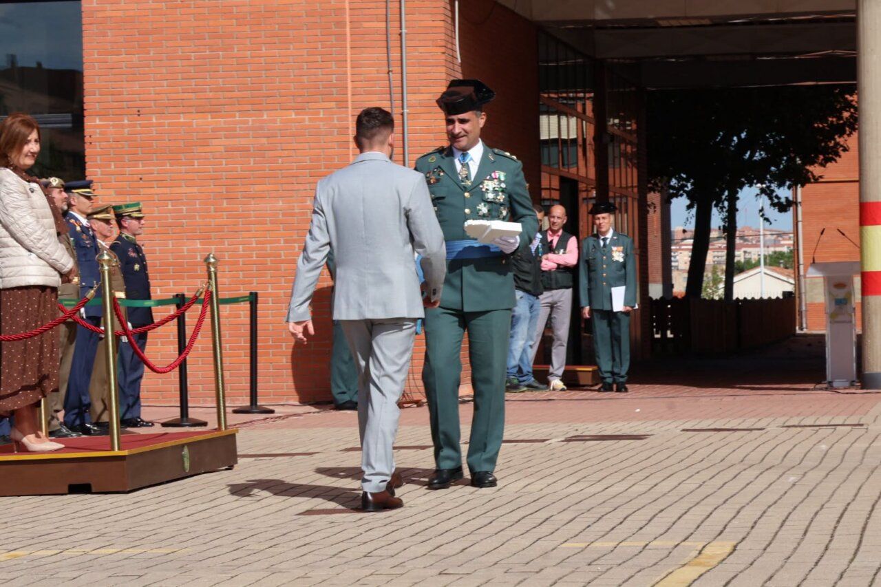 Ceremonia de homenaje a la Guardia Civil en Salamanca
