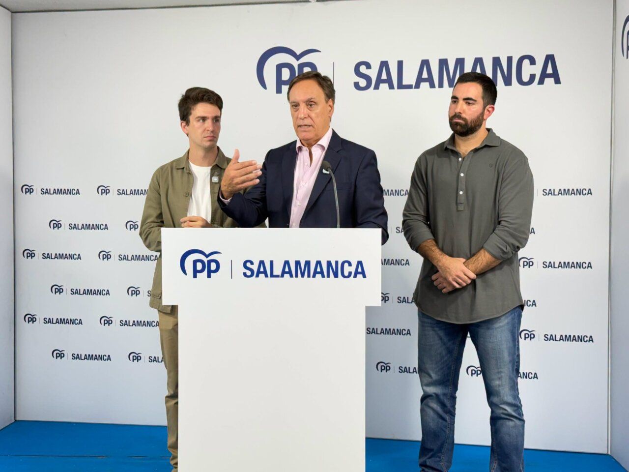 Miembros del PP de Salamanca discutiendo conexiones ferroviarias