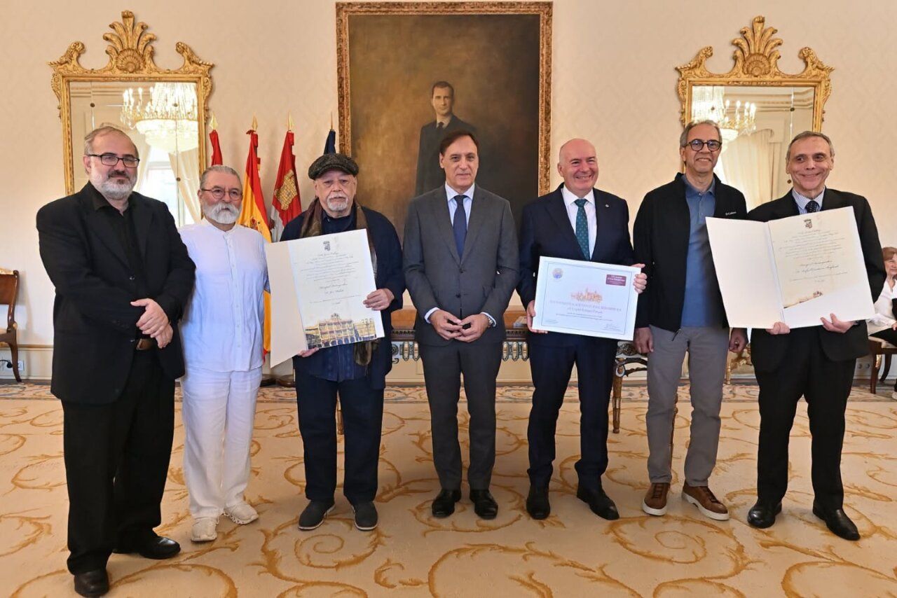 Ceremonia de homenaje a Rafael Courtoisie y José Pulido en Salamanca