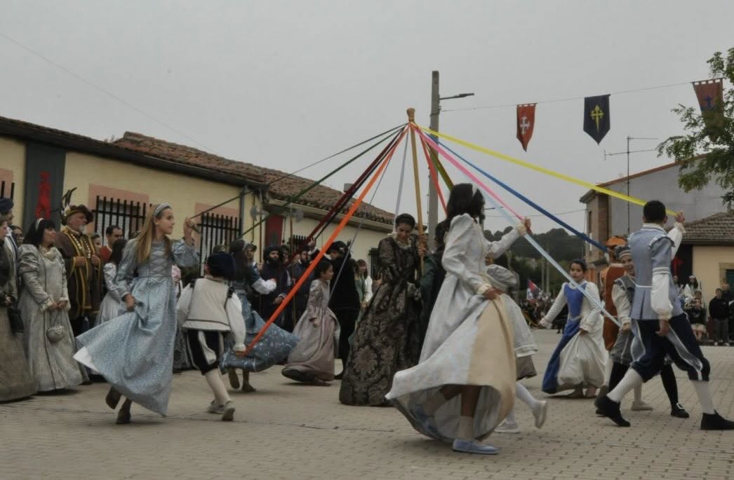 Participantes en la celebración de las Vísperas Nupciales en Aldeatejada