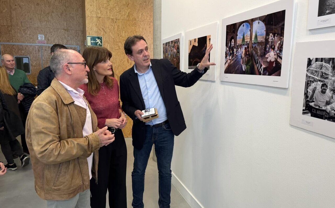 Inauguración de la exposición de Álvaro Santamaría en el CMI Julián Sánchez