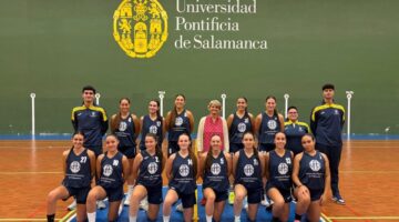 El equipo femenino de baloncesto de la UPSA debuta en categoría sénior con una victoria ante Somos Hijolusa (66-60)