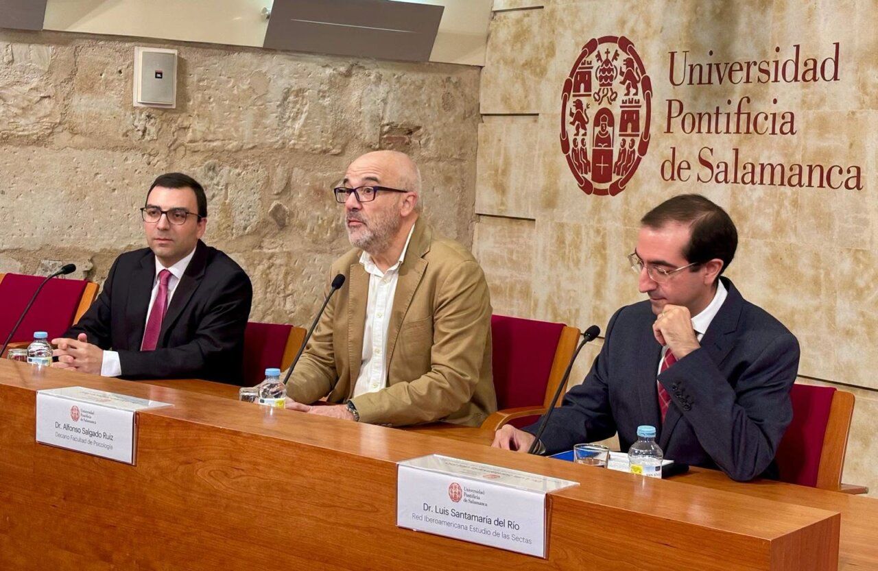 Tres ponentes en la inauguración del Diploma de Experto en Abuso Psicológico y Sectas