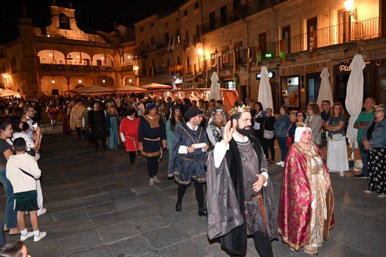 Desfile de personajes históricos en la IX Conjura de Ciudad Rodrigo