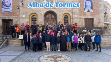 Una peregrinación sobre san Juan de la Cruz y Teresa llega a Alba de Tormes